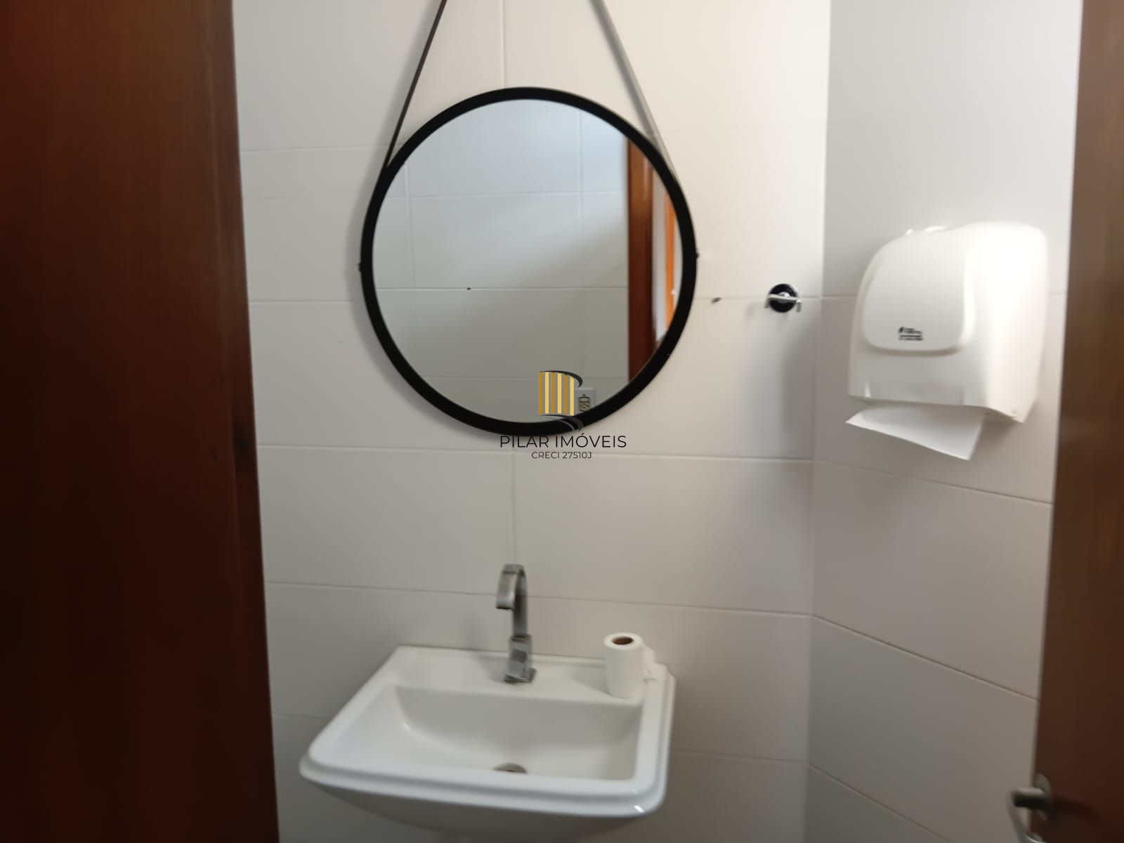 Vende-se cobertura comercial com Terraço – Moinhos de Vento