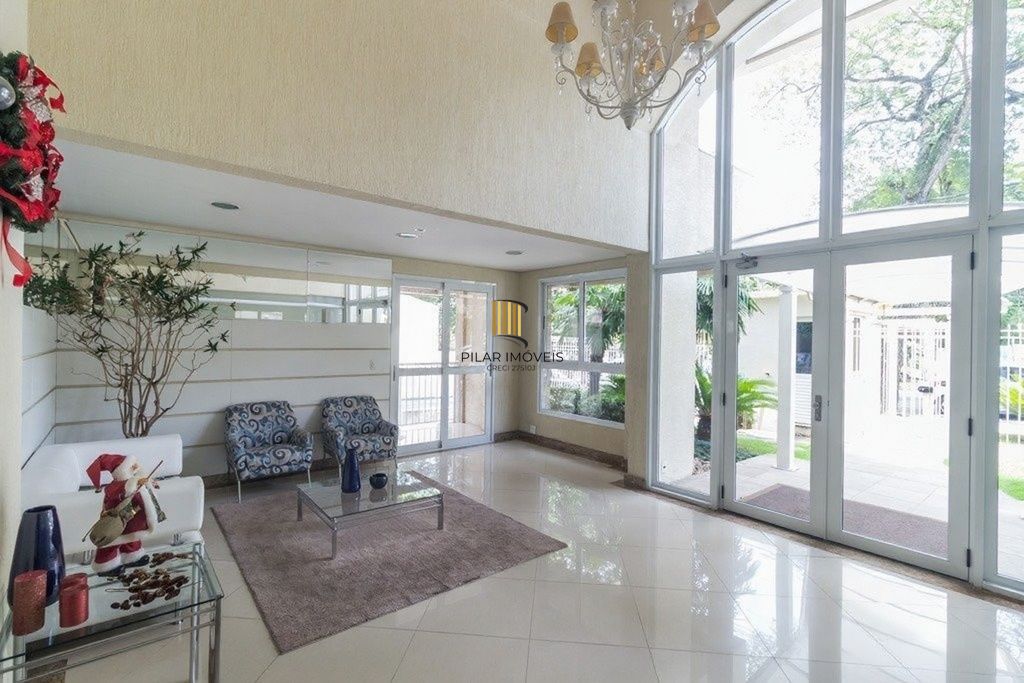 Vende-se apartamento com 2 quartos (1 suíte), 55m² e 2 vagas – Petrópolis