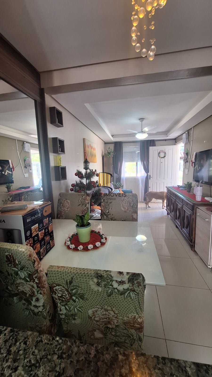 Casa com 2 dormitórios, 1 vaga, no bairro Hípica, em Porto Alegre, RS