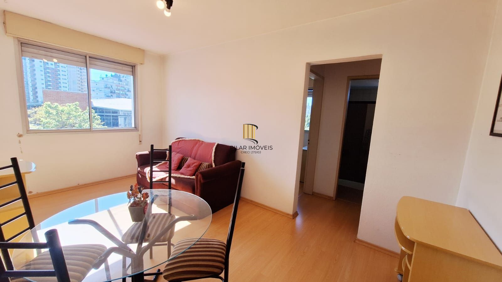 Apartamento 1 dormitório, 1 vaga coberta, portaria , elevador, vista, salao de festas, no bairro Santana, Porto Alegre, RS