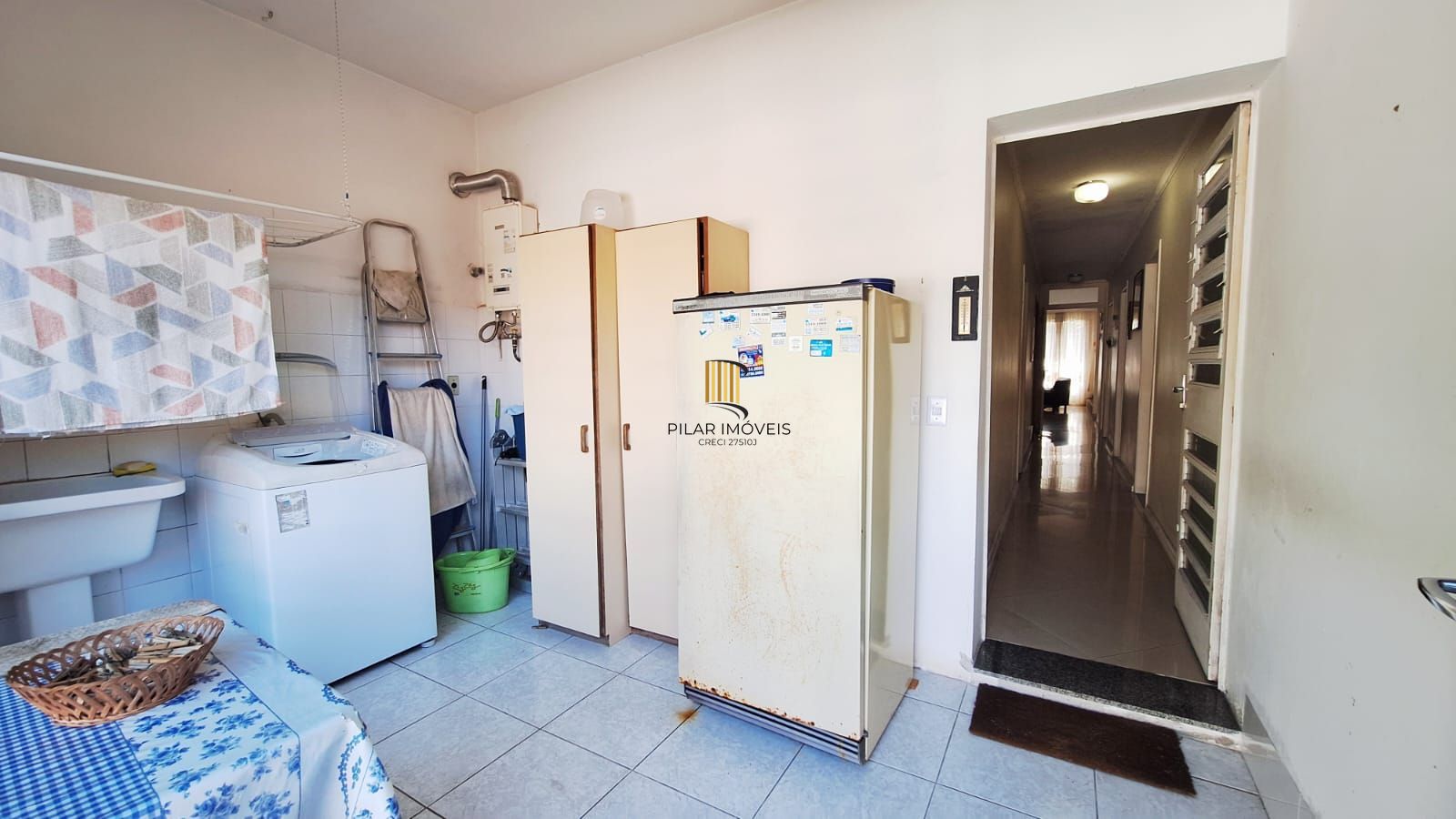 Casa com 4 dormitórios, piscina, 4 vagas, no bairro Teresópolis, Porto Alegre,RS