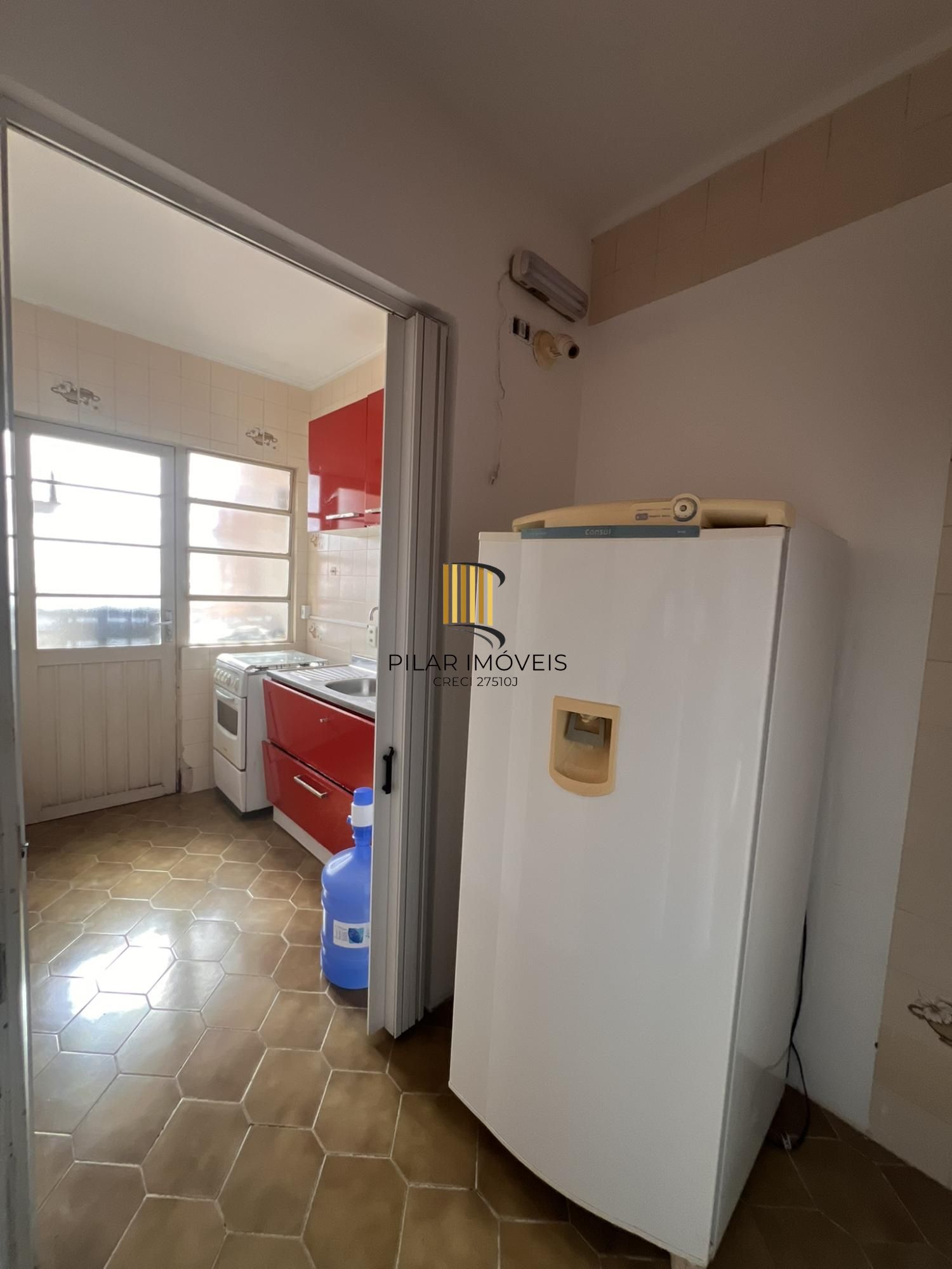Apartamento com 2 dormitórios, 1 vaga no bairro Glória, em Porto Alegre, RS