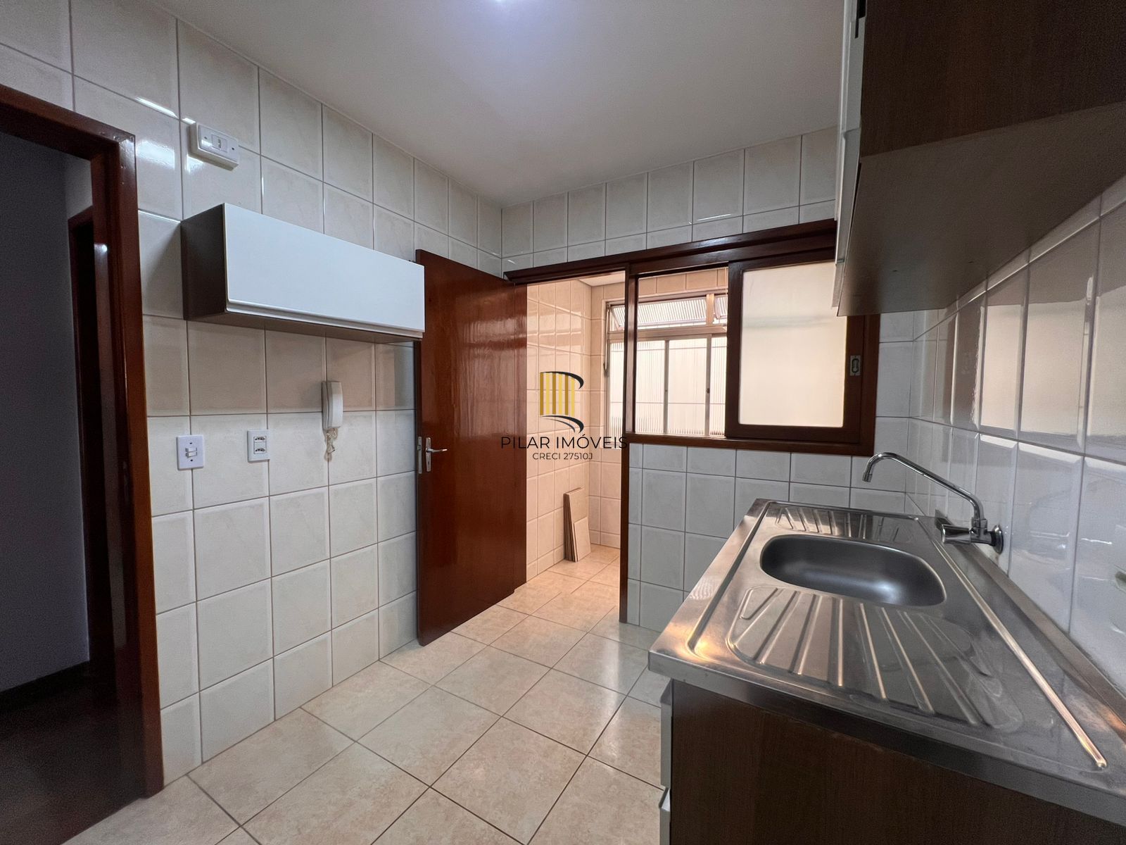 Apartamento com 2 dormitórios,1 vaga, no bairro Cristo Redentor, em Porto Alegre
