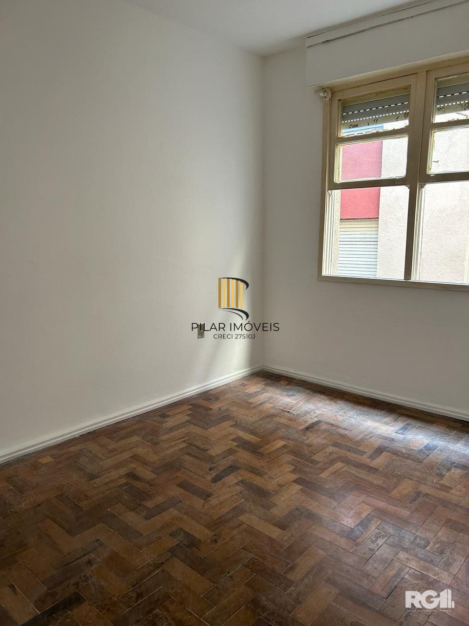 Apartamento com 2 dormitórios, próximo do Barra Shopping, no bairro Cristal, RS
