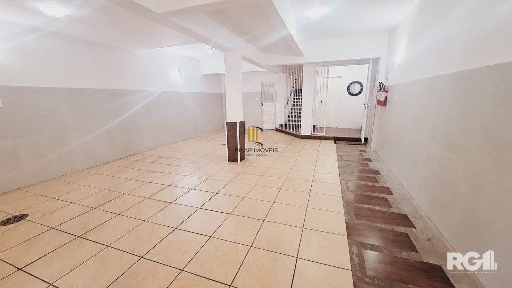 Apartamento com 3 dormitórios, 2 banheiros, 1 vaga no bairro Petrópolis em Porto Alegre, RS