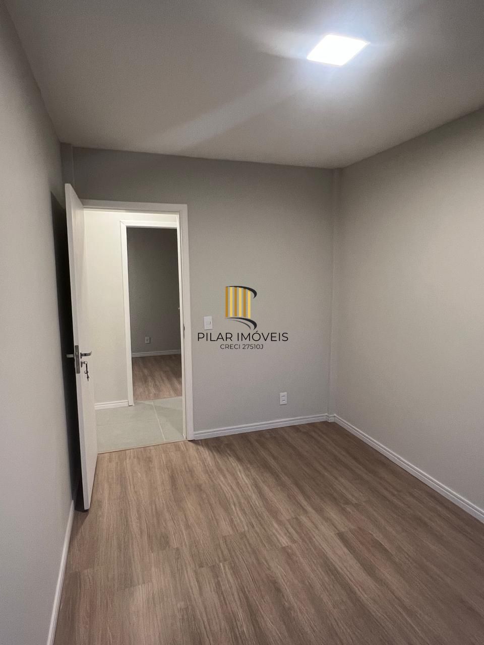 Apartamento com 3 dormitórios, 2 banheiros, 1 vaga, no bairro Tristeza, Poa, RS