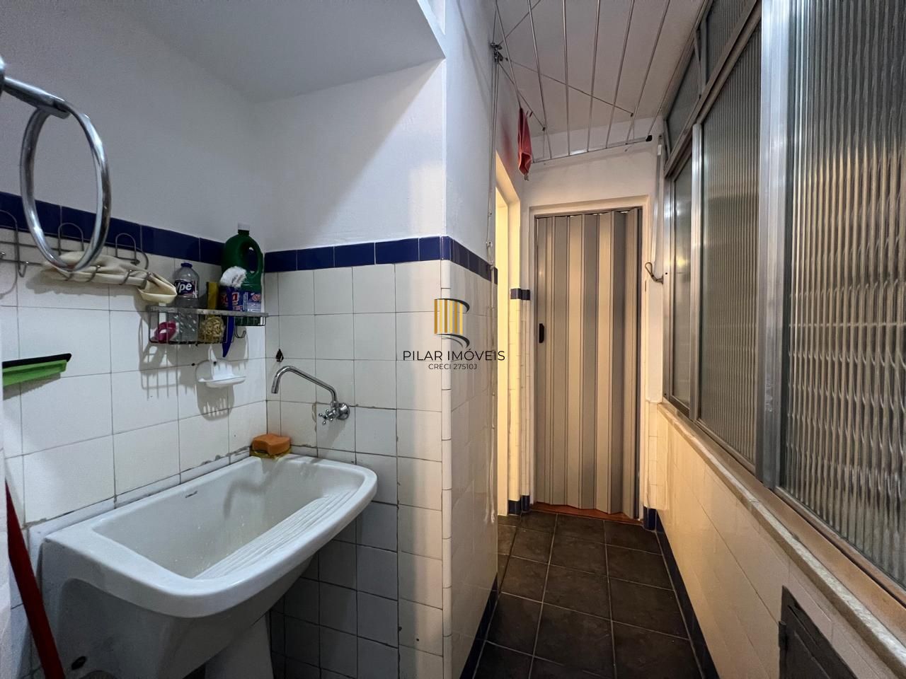 Apartamento amplo com 3 dormitórios,1 vaga, na Rua Duque de Caxias, Porto Alegre