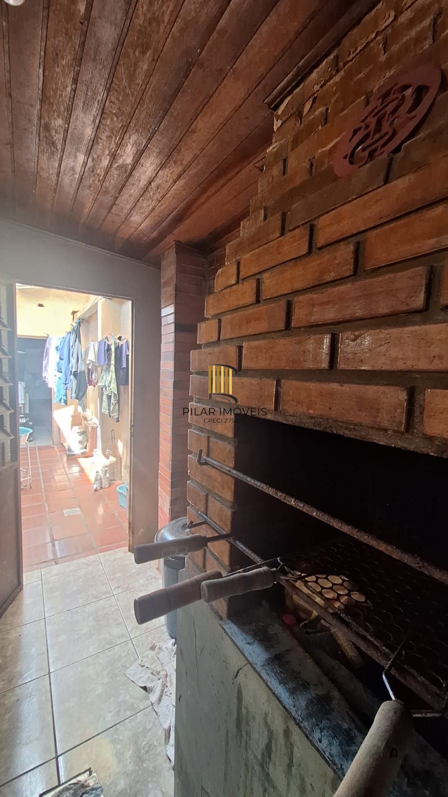 Se você procura uma casa com pátio e churrasqueira  para receber sua família e amigos , aqui é seu lugar!