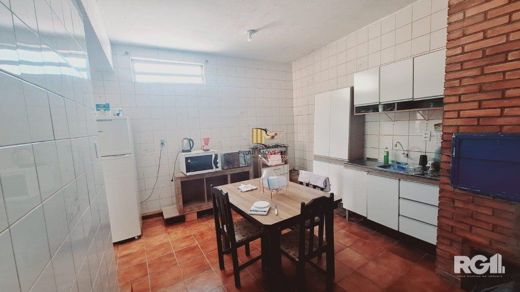 CASA COM 3 DORMITÓRIOS, 5 VAGAS, NO BAIRRO JARDIM CARVALHO, PORTO ALEGRE RS - Pilar Imóveis