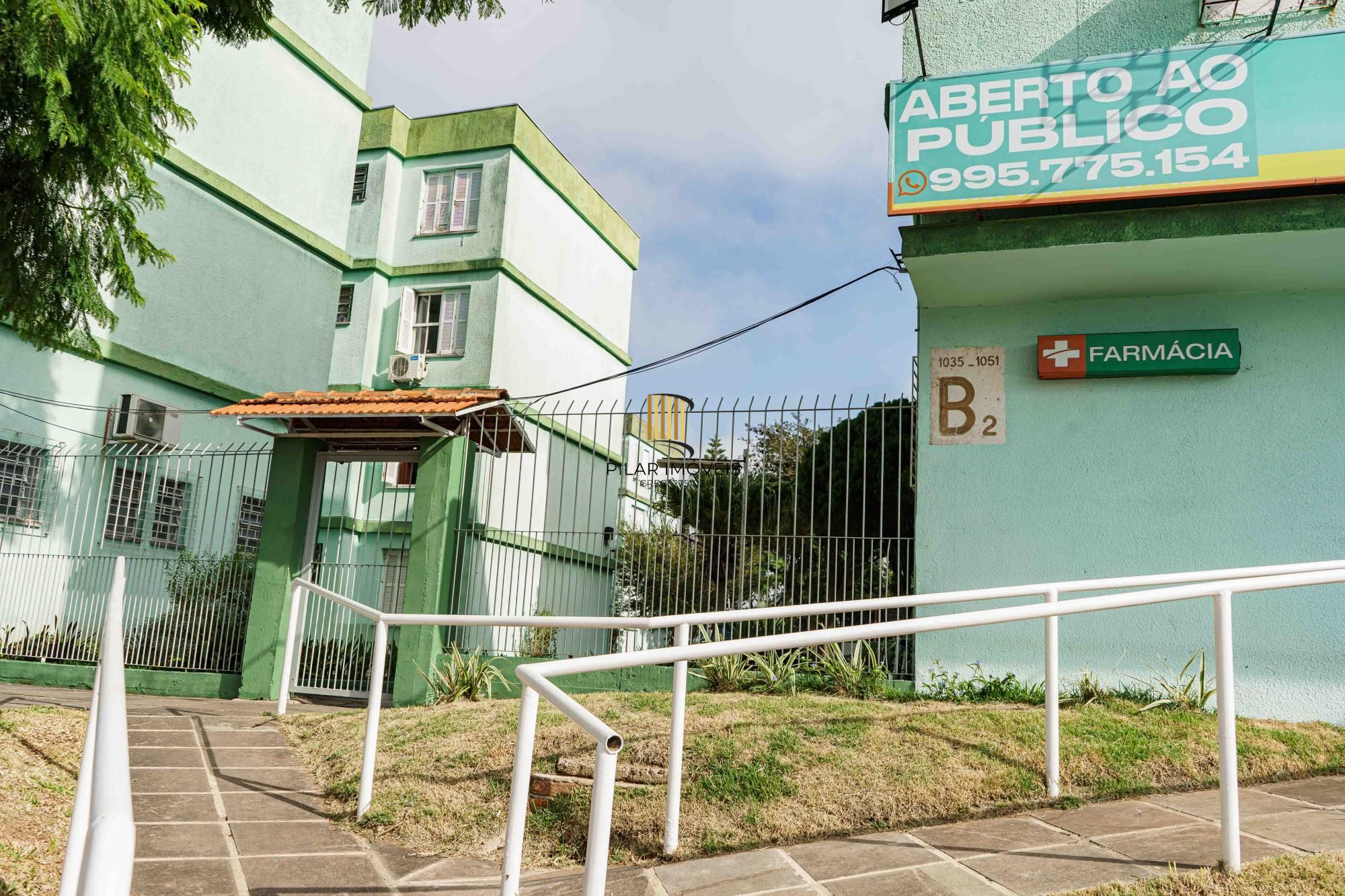 Ótimo imóvel reformado na Orfanotrófio, com 2 dormitórios, próximo ao Cristal e a faculdade UniRitter.