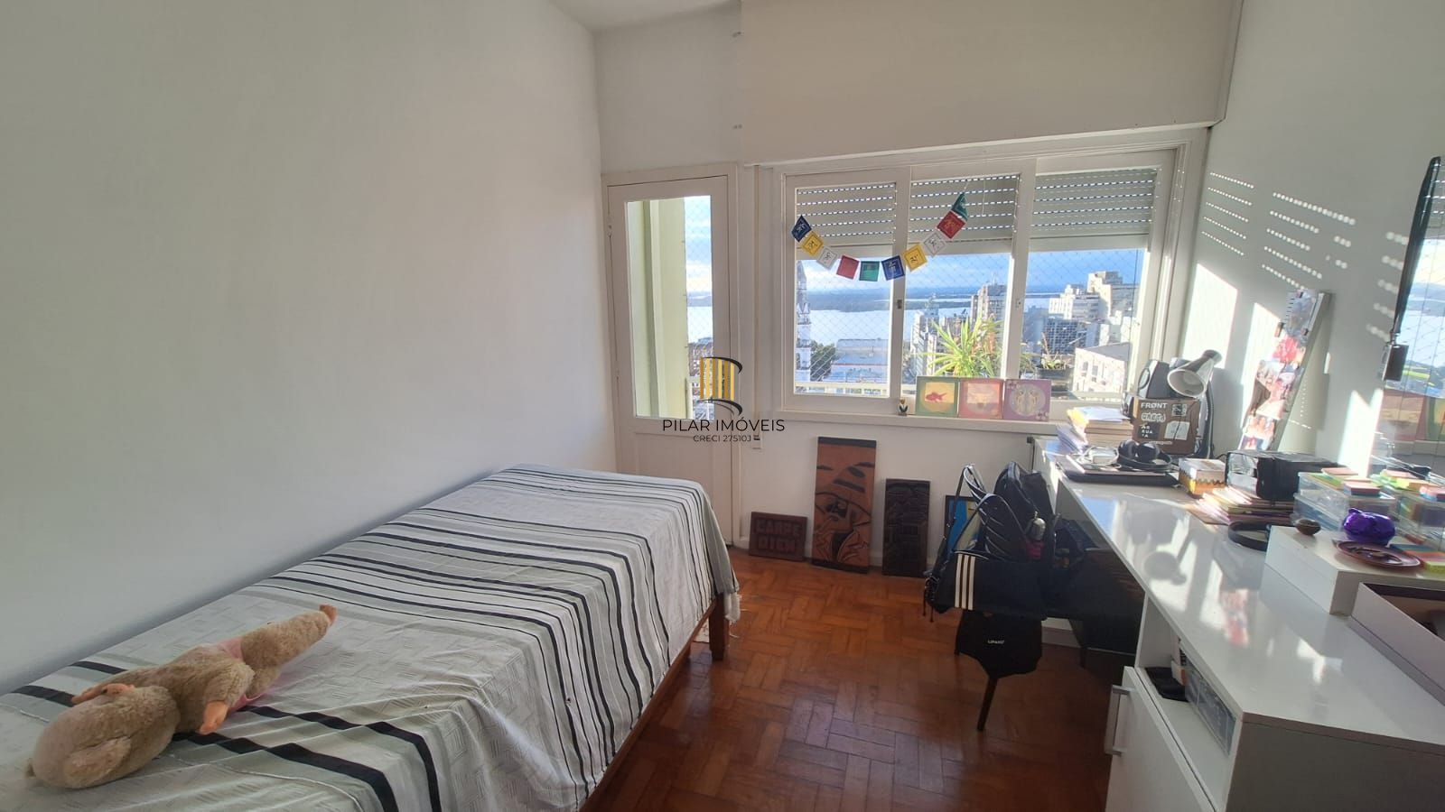 Apartamento  de 3 dormitórios  na Duque de Caxias  -  Centro de Porto Alegre/RS