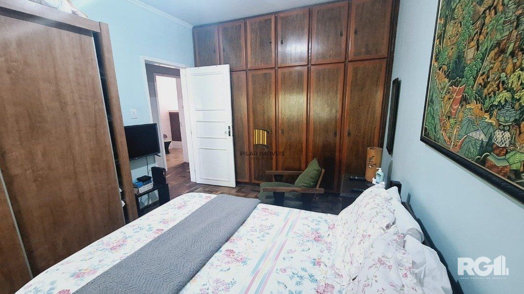 Apartamento com 3 dormitórios, 2 banheiros, 1 vaga no bairro Petrópolis em Porto Alegre, RS