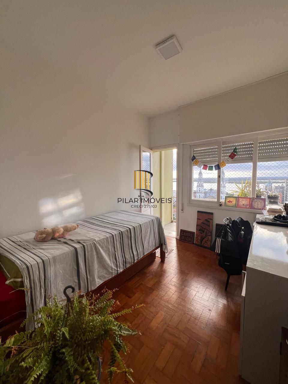 Apartamento  de 3 dormitórios  na Duque de Caxias  -  Centro de Porto Alegre/RS