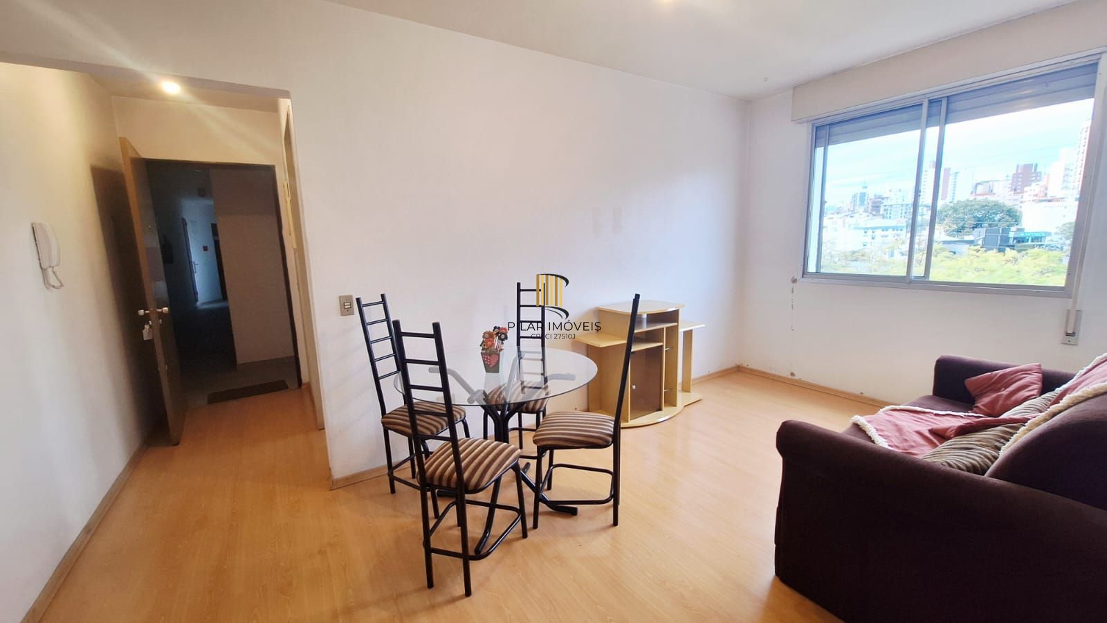 Apartamento 1 dormitório, 1 vaga coberta, portaria , elevador, vista, salao de festas, no bairro Santana, Porto Alegre, RS