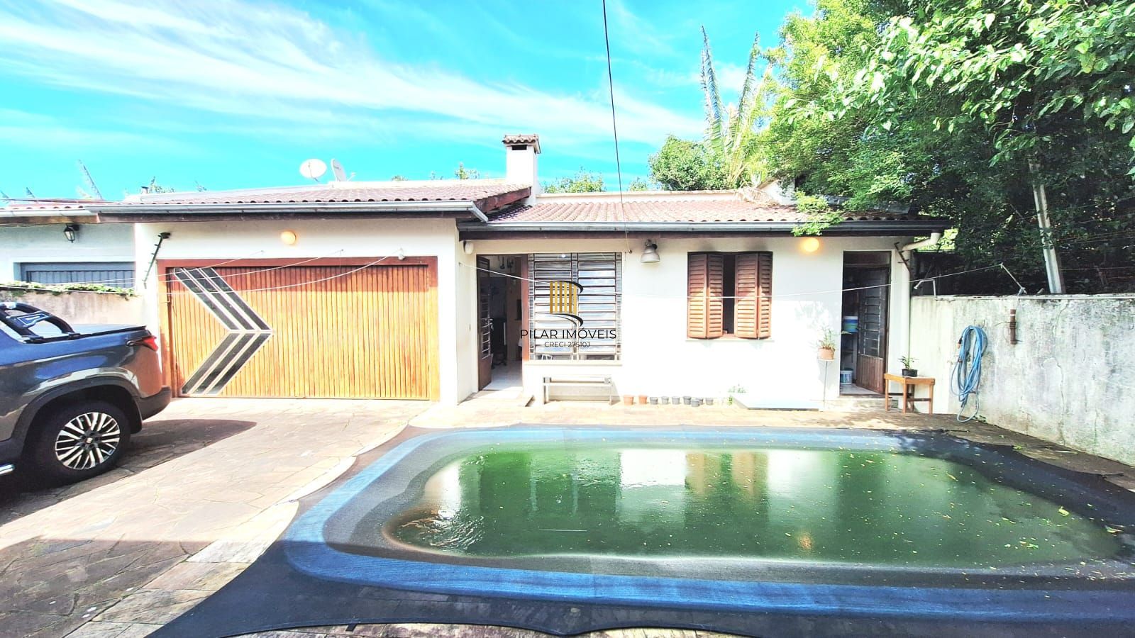 Casa com 4 dormitórios, piscina, 4 vagas, no bairro Teresópolis, Porto Alegre,RS