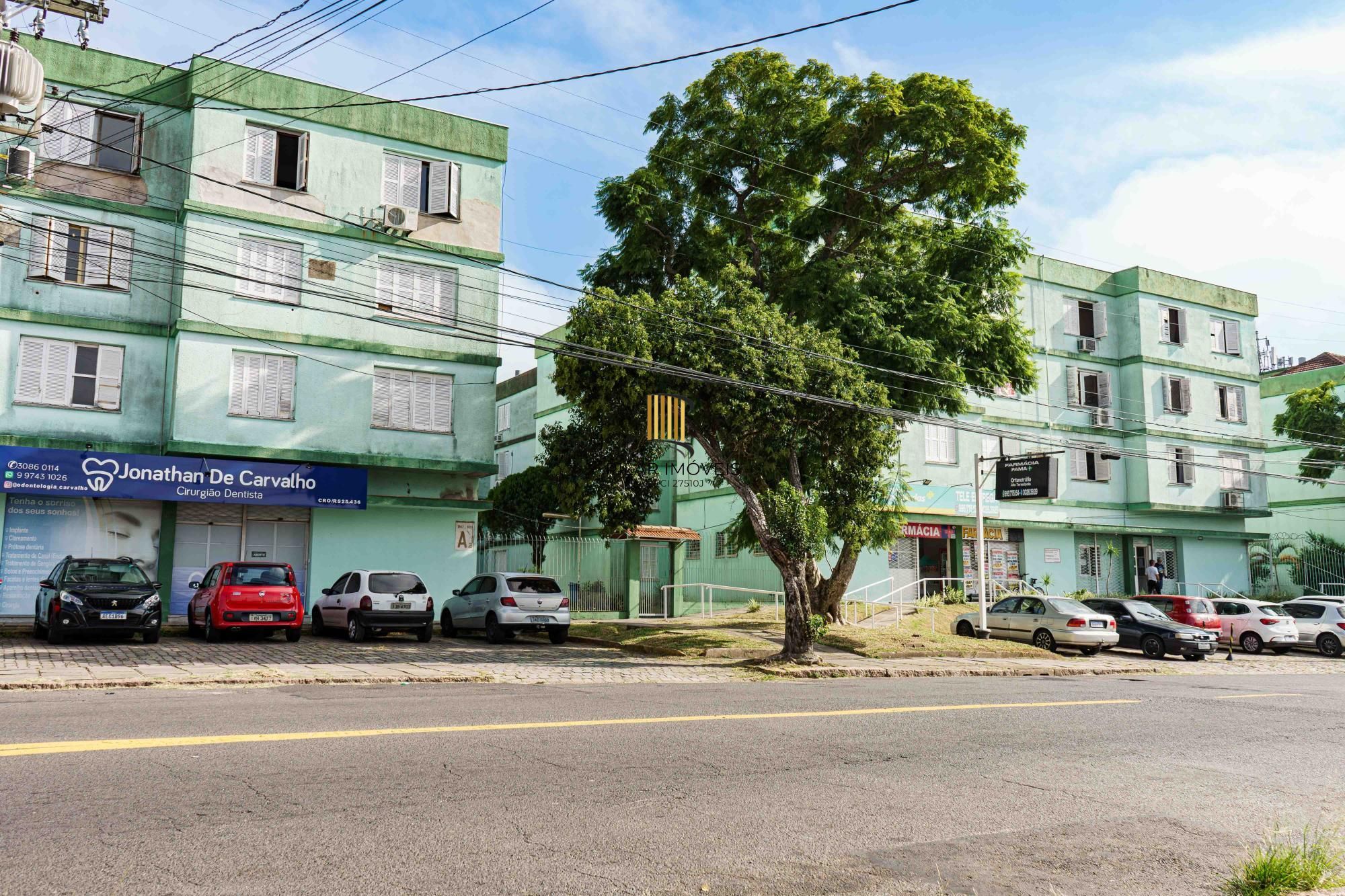 Ótimo imóvel reformado na Orfanotrófio, com 2 dormitórios, próximo ao Cristal e a faculdade UniRitter.