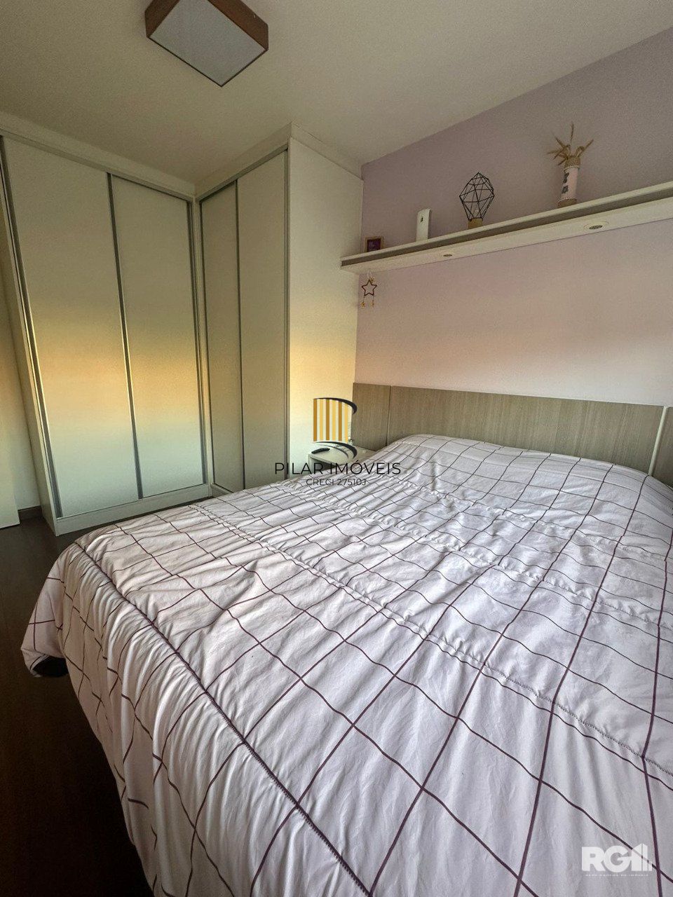 Apartamento com 2 dormitórios, 1 vaga, no bairro Camaquã, Porto Alegre, RS.