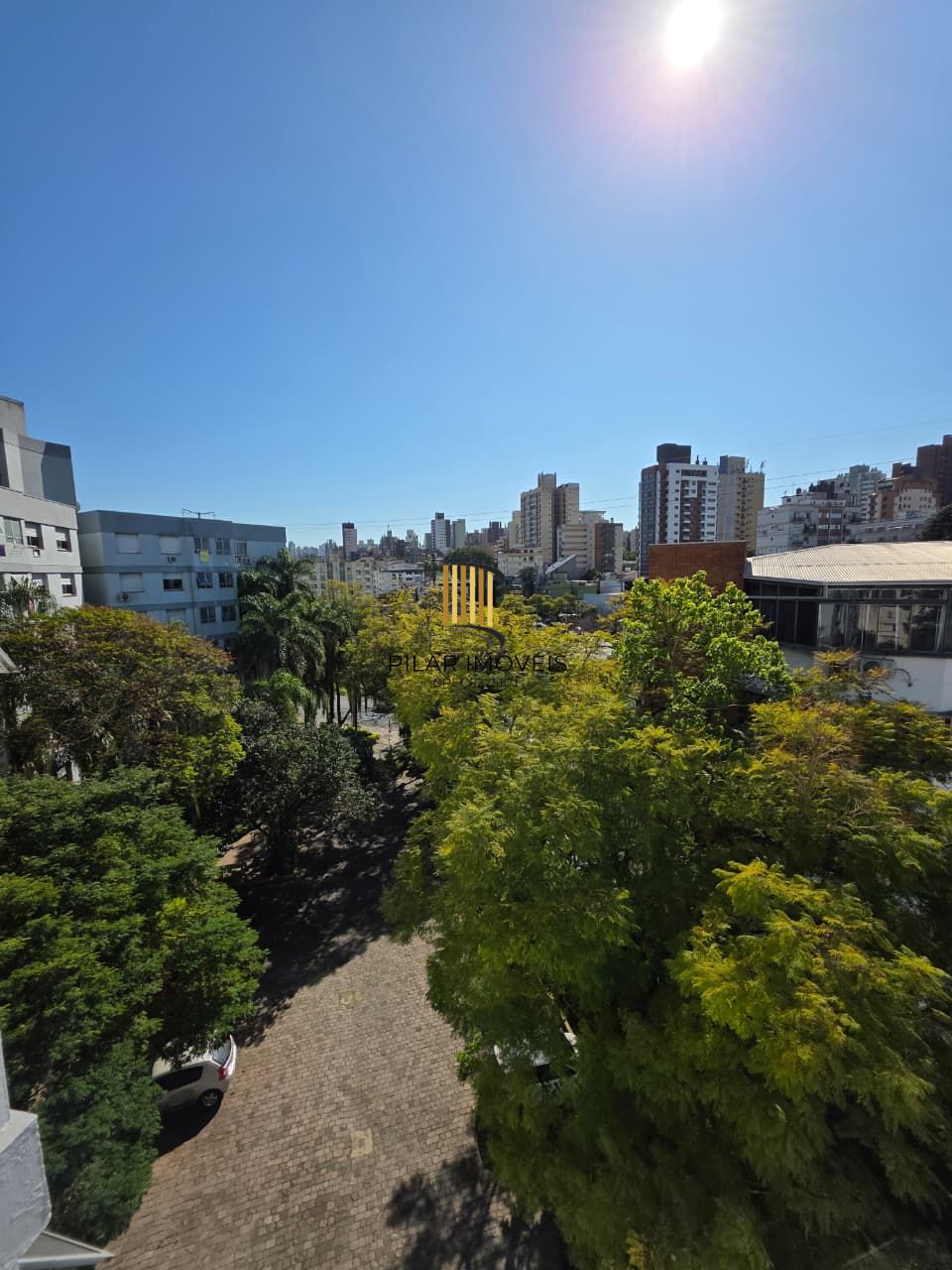 Apartamento 1 dormitório, 1 vaga coberta, portaria , elevador, vista, salao de festas, no bairro Santana, Porto Alegre, RS