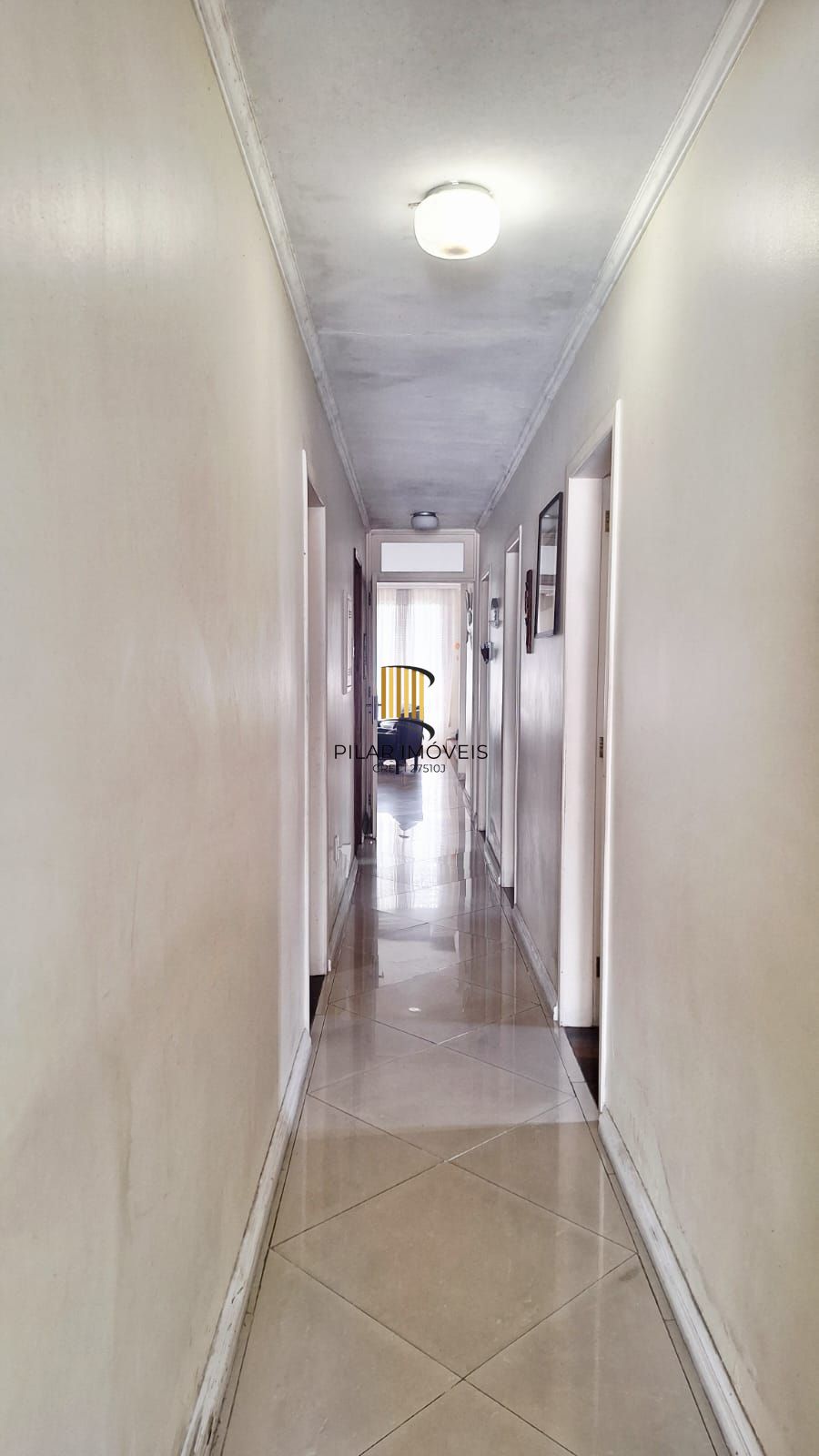 Casa com 4 dormitórios, piscina, 4 vagas, no bairro Teresópolis, Porto Alegre,RS