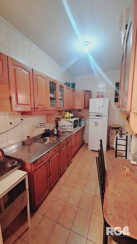 Apartamento com 3 dormitórios, 2 banheiros, 1 vaga no bairro Petrópolis em Porto Alegre, RS