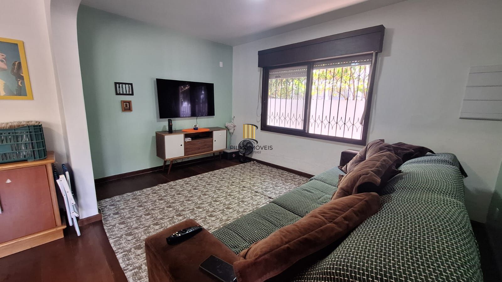 Casa com pátio frente e fundos , lareira churrasqueira, vaga proximo a Av do Forte.