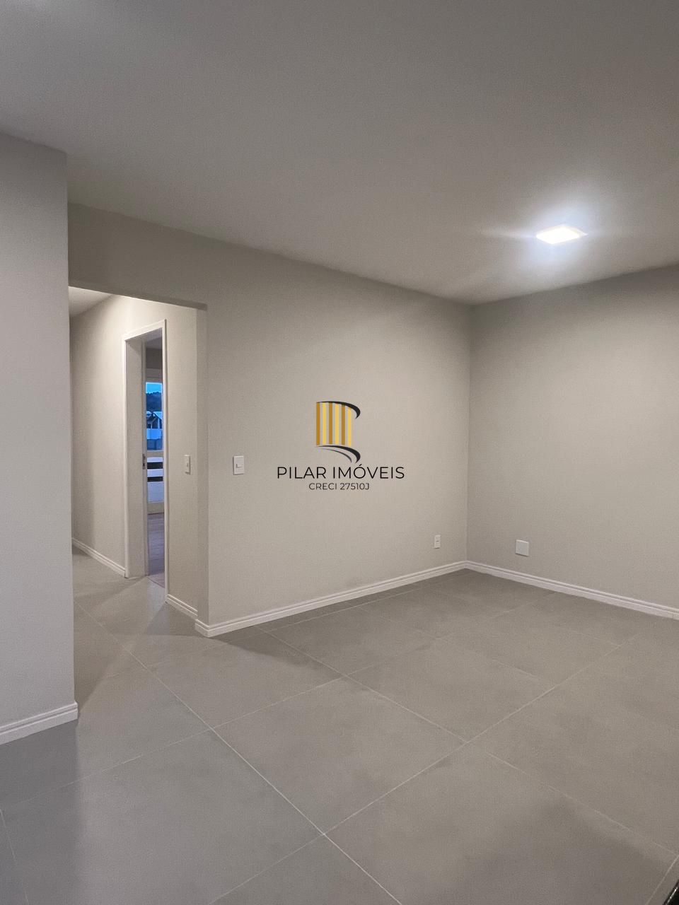 Apartamento com 3 dormitórios, 2 banheiros, 1 vaga, no bairro Tristeza, Poa, RS