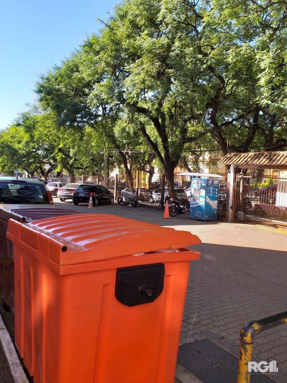 Apartamento com 3 dormitórios, 1 vaga, no bairro Camaquã, Porto Alegre, RS