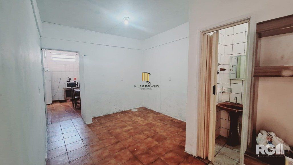 CASA COM 3 DORMITÓRIOS, 5 VAGAS, NO BAIRRO JARDIM CARVALHO, PORTO ALEGRE RS