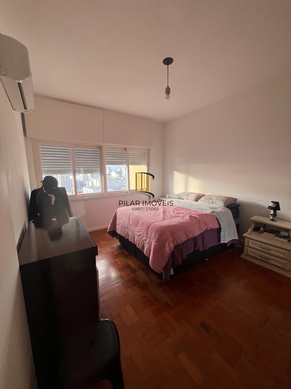 Apartamento  de 3 dormitórios  na Duque de Caxias  -  Centro de Porto Alegre/RS