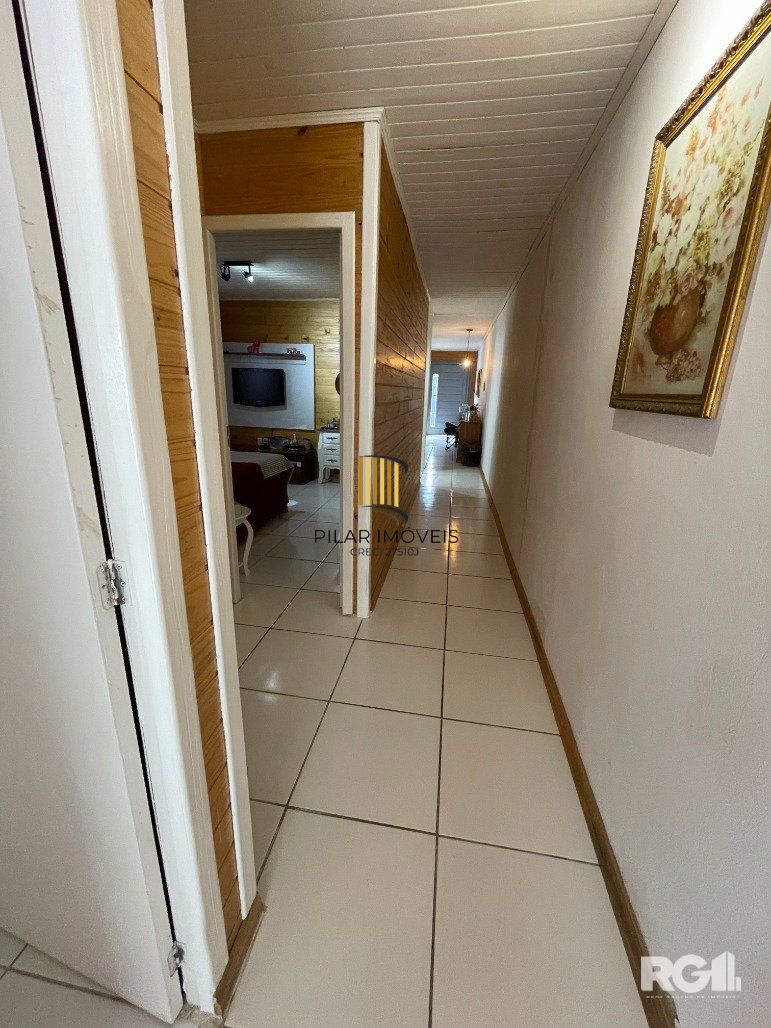 Duas casas no mesmo terreno, 3 vagas para carro, no bairro Sarandi, em Porto Alegre, RS