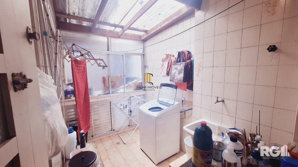 Apartamento com 3 dormitórios, 2 banheiros, 1 vaga no bairro Petrópolis em Porto Alegre, RS