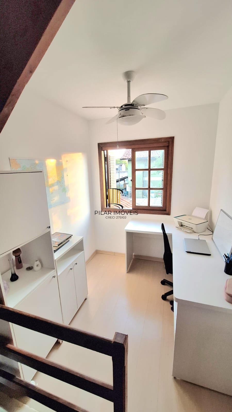 Casa com 2 dormitórios, 1 vaga, na Av. Otto Niemeyer, bairro Camaquã, Poa, RS
