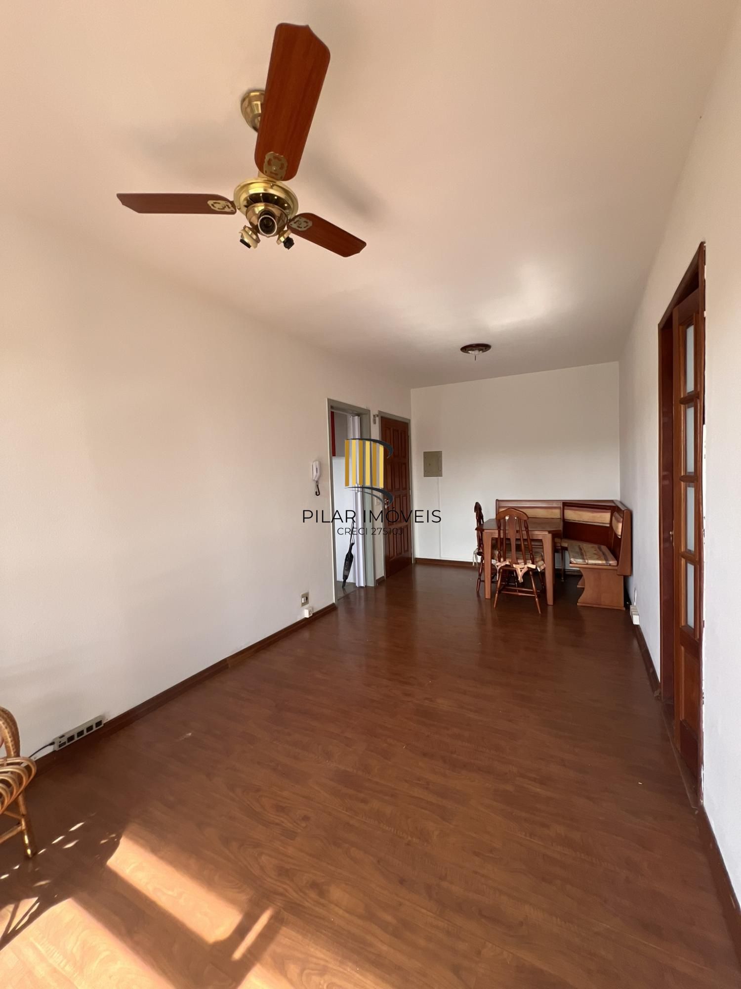 Apartamento com 2 dormitórios, 1 vaga no bairro Glória, em Porto Alegre, RS
