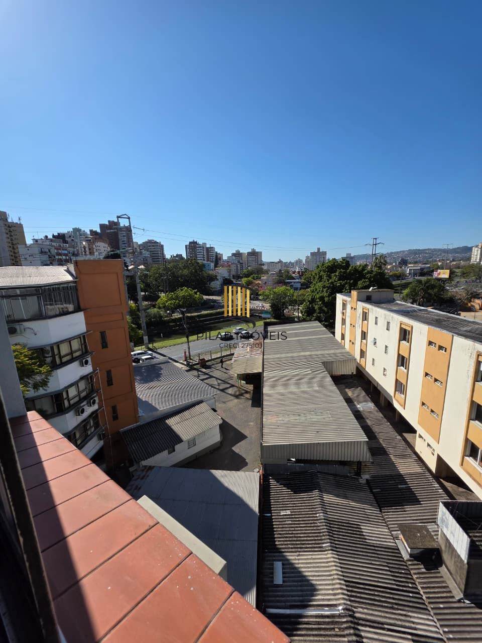 Apartamento 1 dormitório, 1 vaga coberta, portaria , elevador, vista, salao de festas, no bairro Santana, Porto Alegre, RS