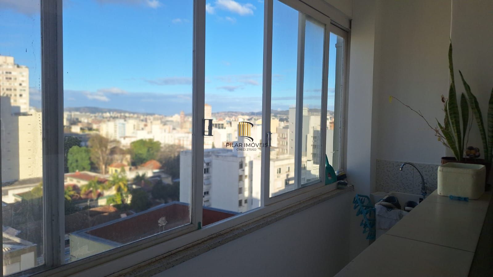 Apartamento  de 3 dormitórios  na Duque de Caxias  -  Centro de Porto Alegre/RS