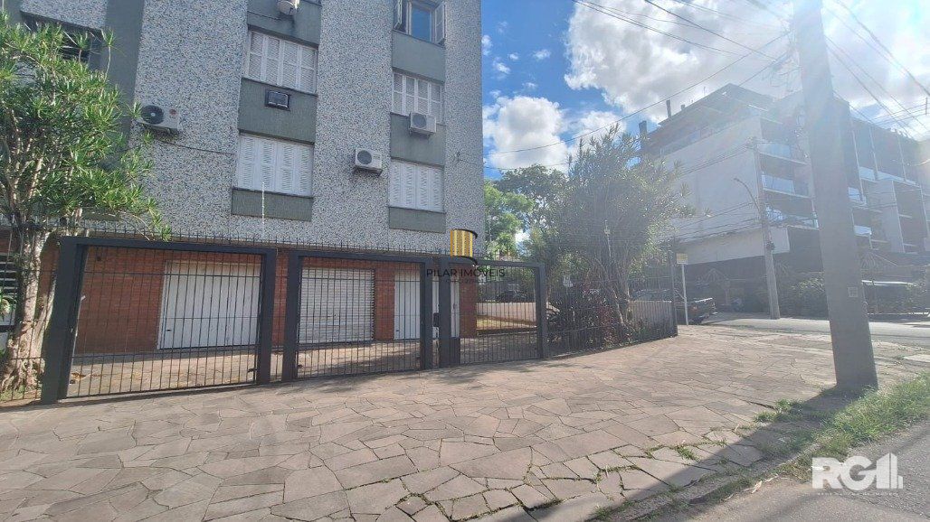 Apartamento com 2 dormitórios, 1 vaga coberta, no bairro Petrópolis, em  Porto Alegre, RS
