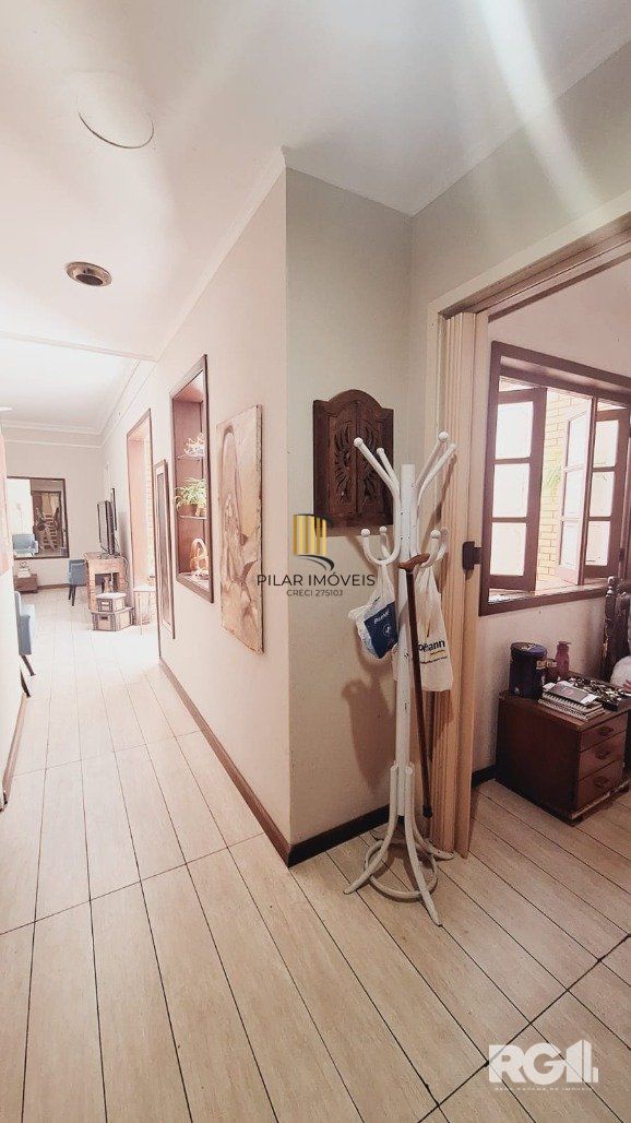 Apartamento com 3 dormitórios, 2 banheiros, 1 vaga no bairro Petrópolis em Porto Alegre, RS