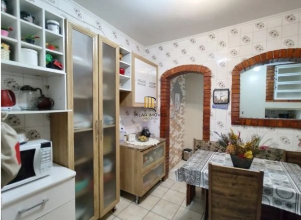 Apartamento de 2 dormitórios com churrasqueira, no Bairro Jardim Botânico