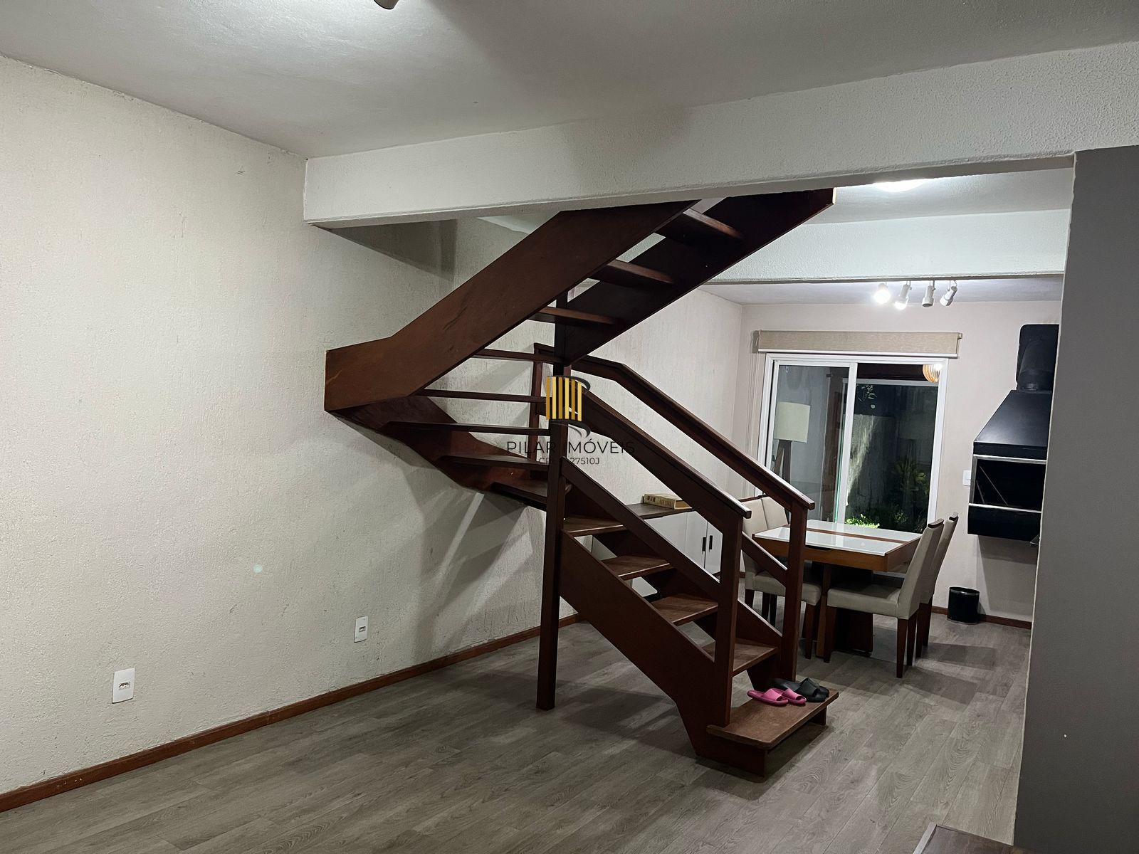 Casa com 3 dormitórios, 1 vaga no bairro Hípica e Porto Alegre, RS - Pilar Imóveis