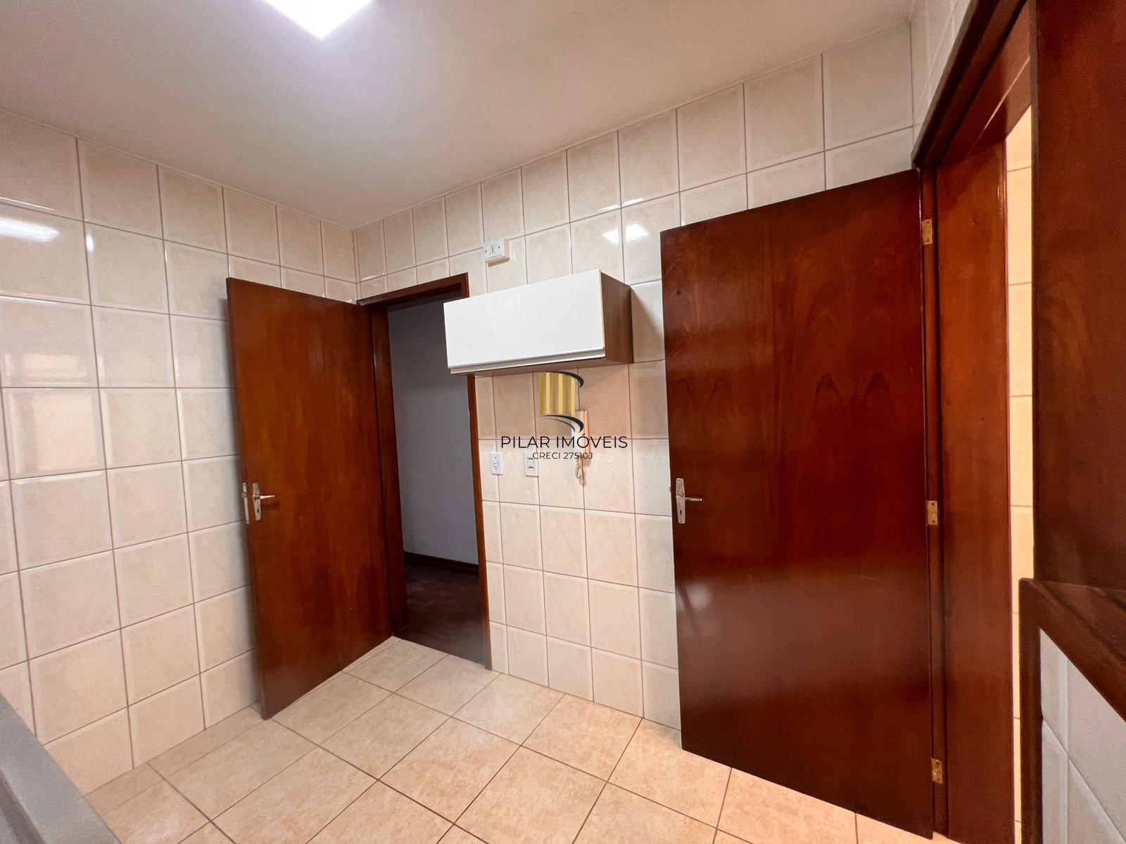 Apartamento com 2 dormitórios,1 vaga, no bairro Cristo Redentor, em Porto Alegre