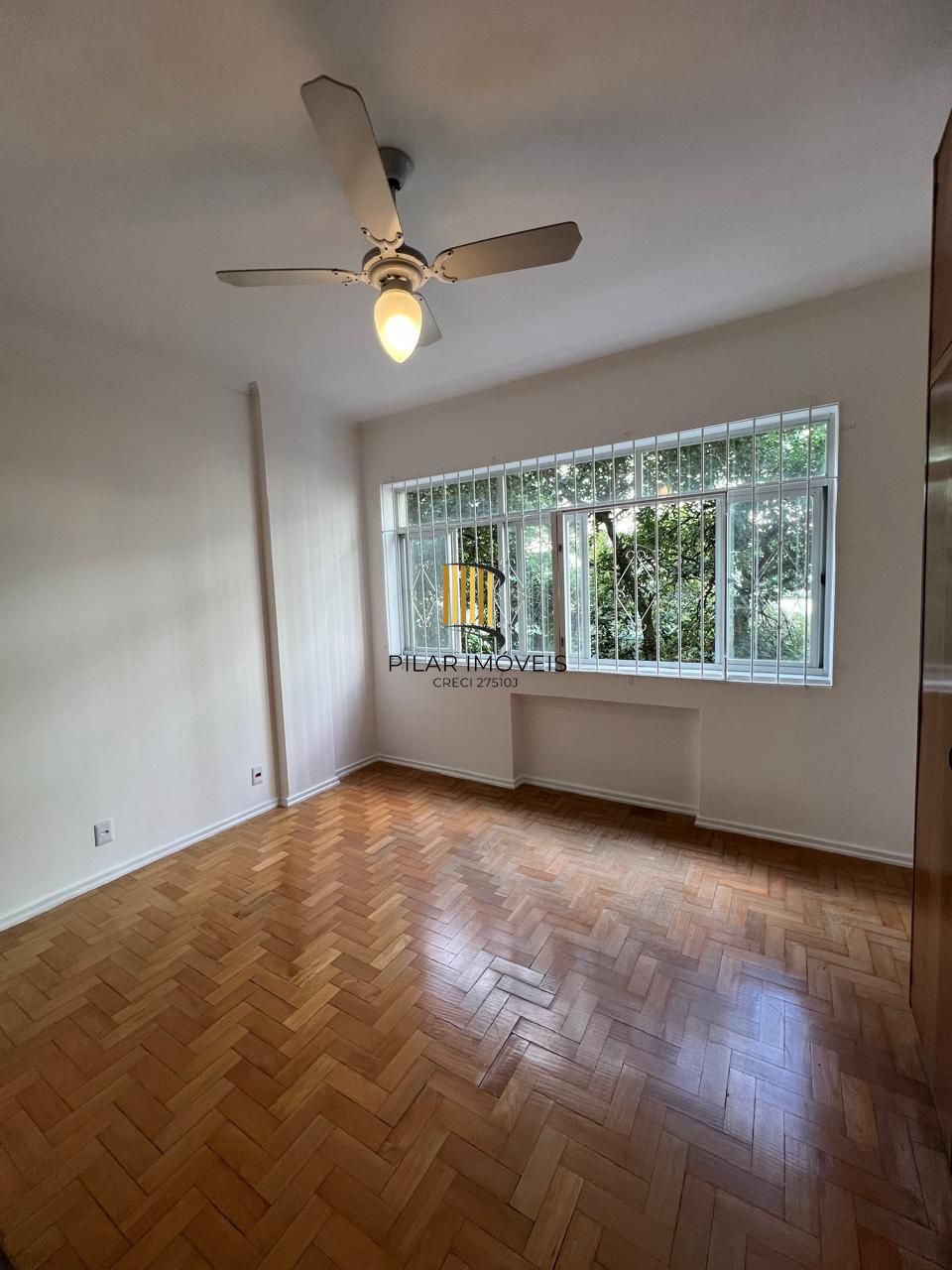 Apartamento amplo com 3 dormitórios,1 vaga, na Rua Duque de Caxias, Porto Alegre