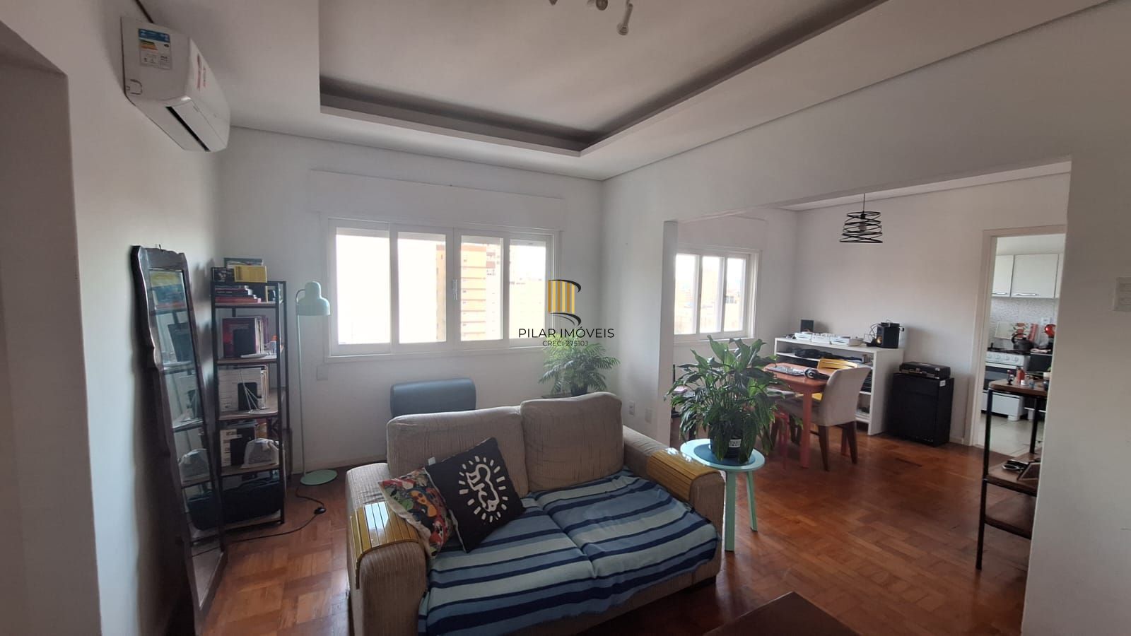 Apartamento  de 3 dormitórios  na Duque de Caxias  -  Centro de Porto Alegre/RS