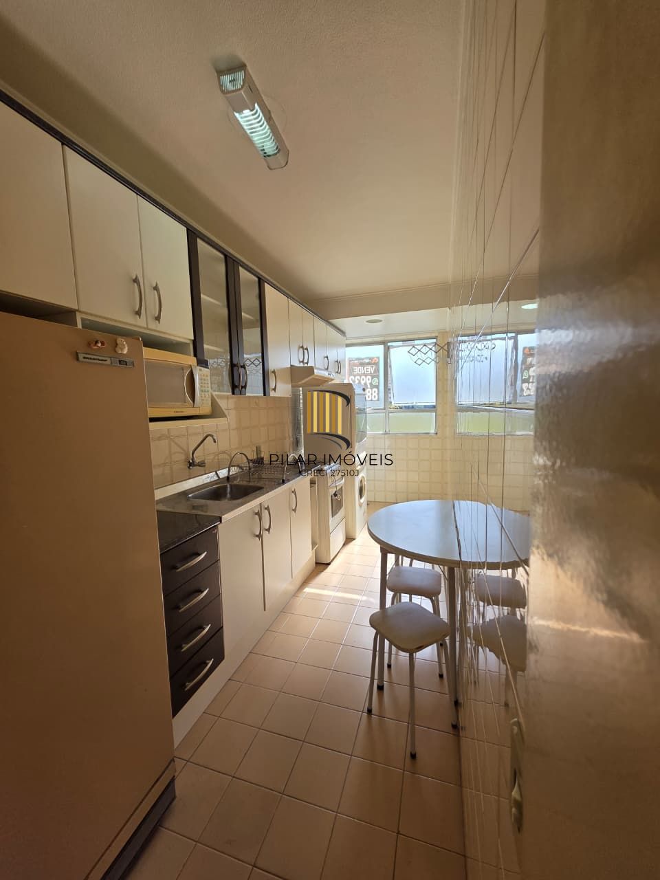 Apartamento 1 dormitório, 1 vaga coberta, portaria , elevador, vista, salao de festas, no bairro Santana, Porto Alegre, RS