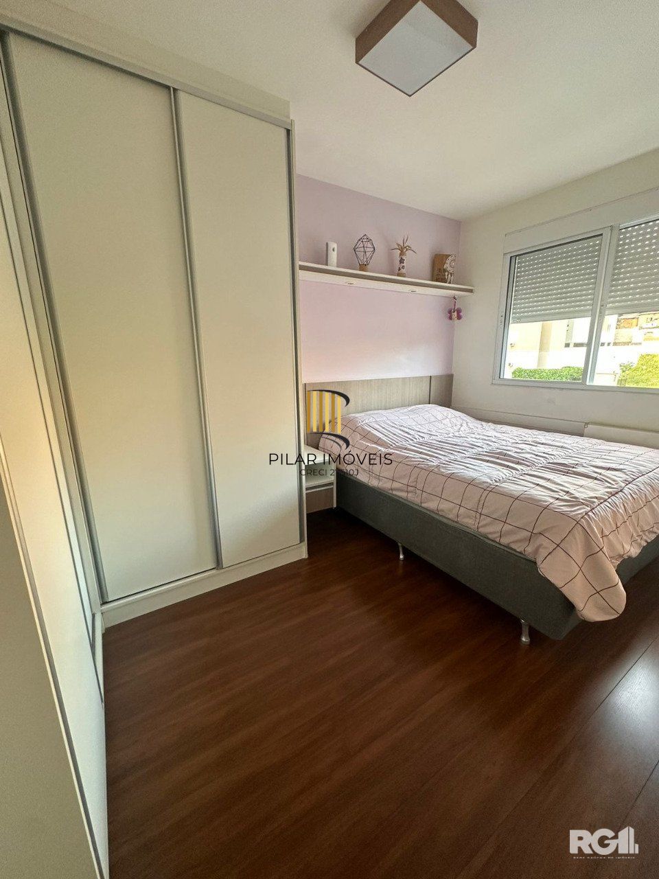 Apartamento com 2 dormitórios, 1 vaga, no bairro Camaquã, Porto Alegre, RS.