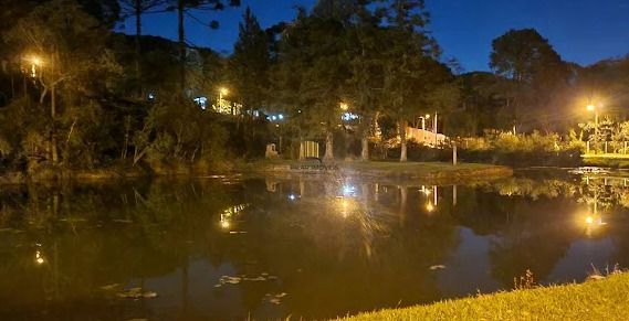 Terreno de 800m² no loteamento Vale dos Pinheiros, em Gramado, RS