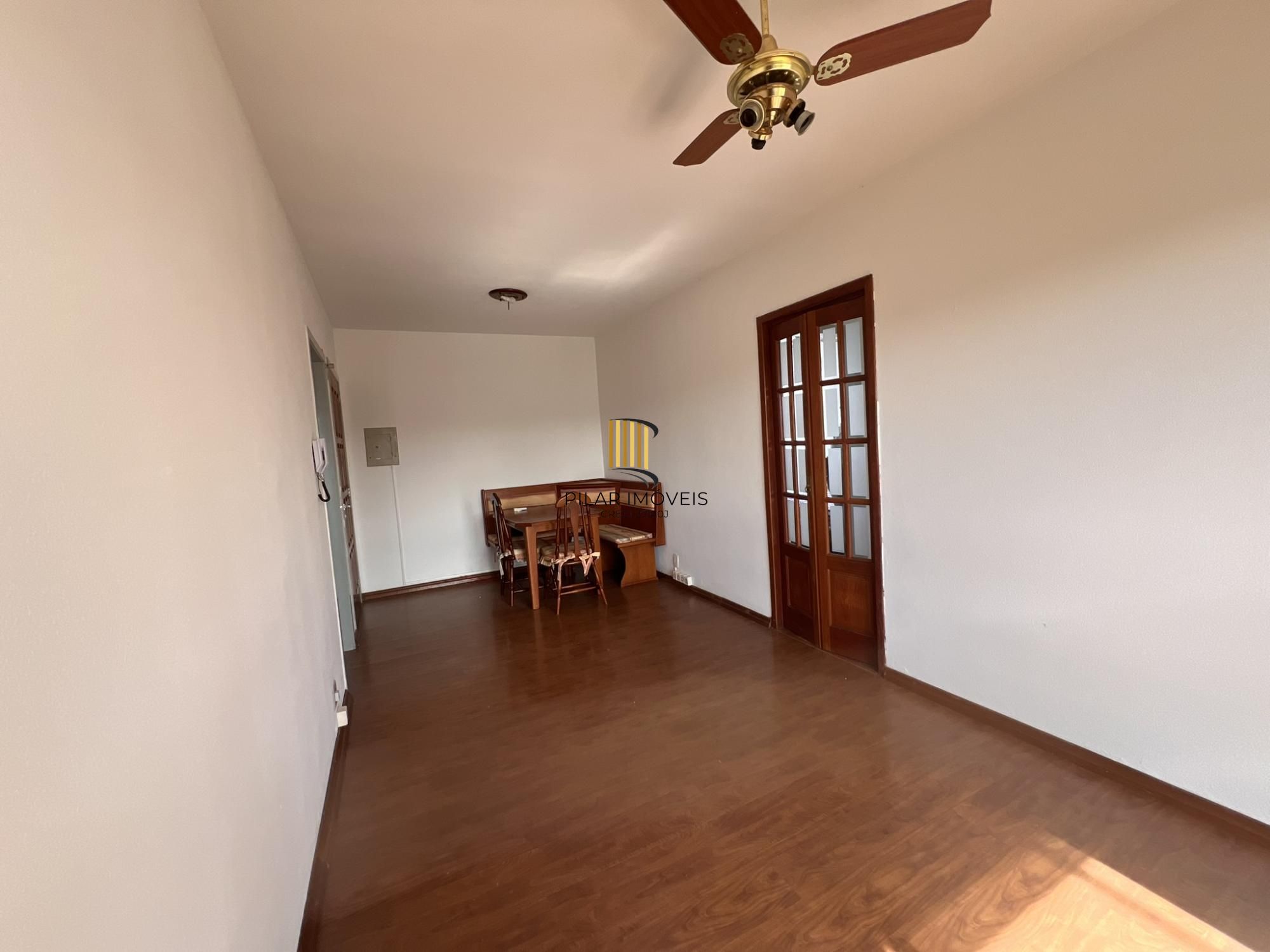 Apartamento com 2 dormitórios, 1 vaga no bairro Glória, em Porto Alegre, RS