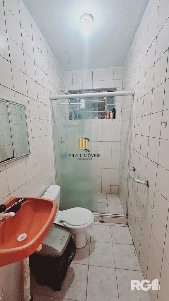 CASA COM 3 DORMITÓRIOS, 5 VAGAS, NO BAIRRO JARDIM CARVALHO, PORTO ALEGRE RS