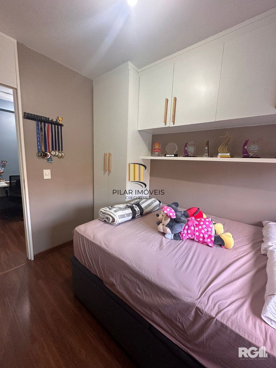 Apartamento com 2 dormitórios, 1 vaga, no bairro Camaquã, Porto Alegre, RS.