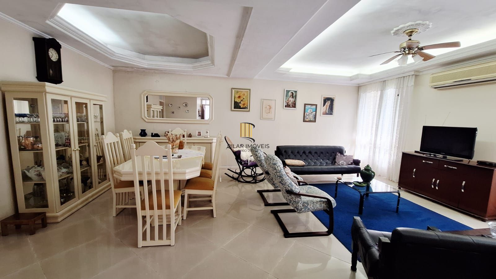 Casa com 4 dormitórios, piscina, 4 vagas, no bairro Teresópolis, Porto Alegre,RS