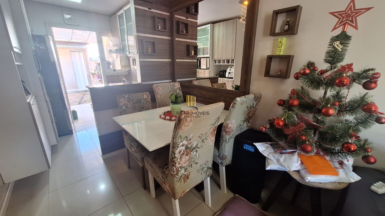 Casa com 2 dormitórios, 1 vaga, no bairro Hípica, em Porto Alegre, RS